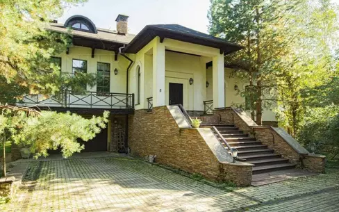 2-этажный коттедж 462 м² с отделкой