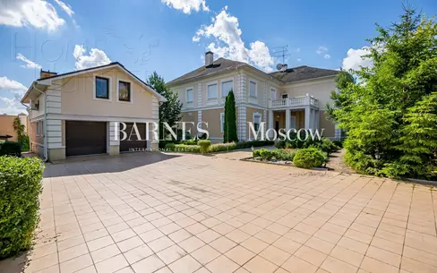 2-этажный коттедж 700 м² с отделкой