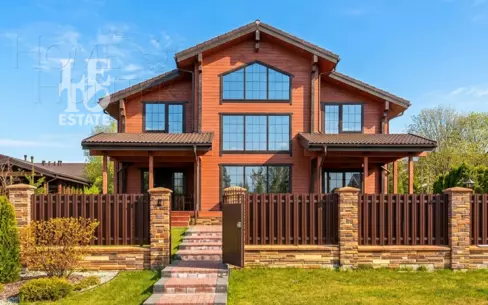 2-этажный коттедж 340 м² с отделкой