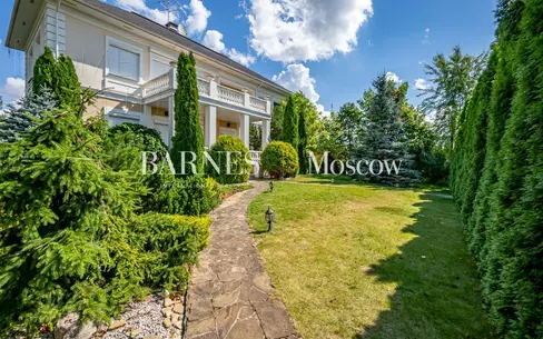 2-этажный коттедж 700 м² с отделкой