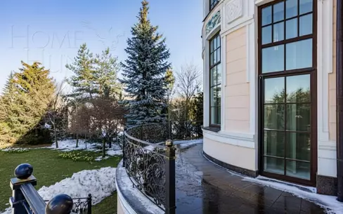 3-этажный коттедж 776 м² с отделкой