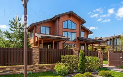 2-этажный коттедж 340 м² с отделкой