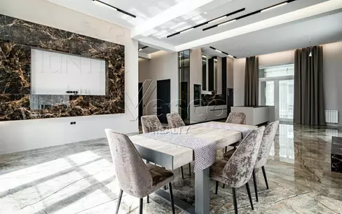 2-этажный коттедж 570 м² с отделкой