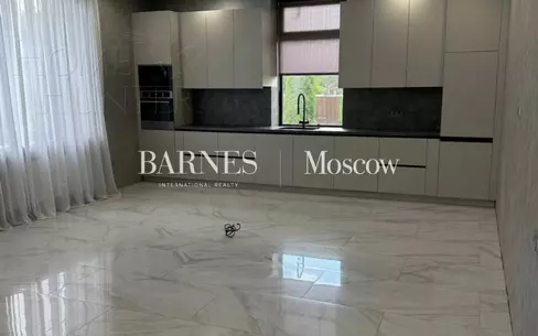 2-этажный коттедж 400 м² с отделкой