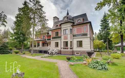 2-этажный коттедж 785 м² с отделкой