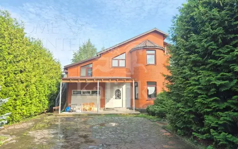 2-этажный коттедж 300 м² с отделкой