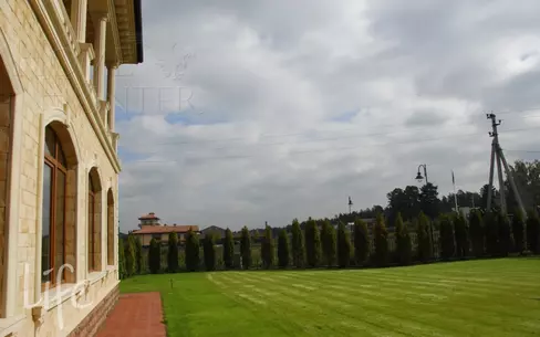 2-этажный коттедж 1 327 м² без отделки