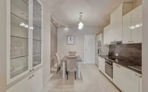 3-КОМН. КВАРТИРА С ОТДЕЛКОЙ 120 М² НА 3 ЭТАЖЕ