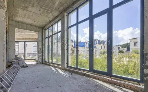 2-этажный коттедж 550 м² без отделки