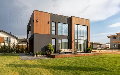 2-этажный коттедж 300 м² с отделкой