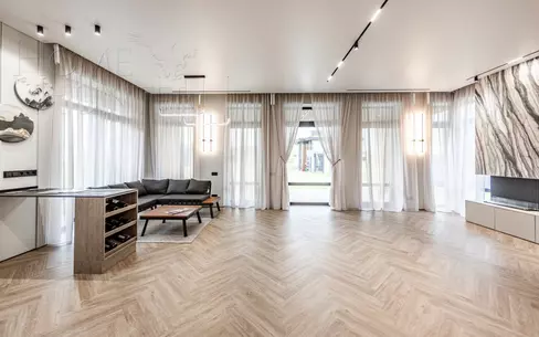 2-этажный коттедж 353 м² с отделкой