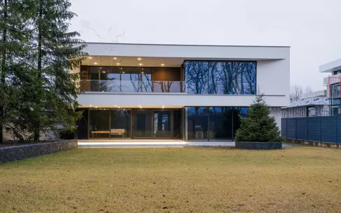 2-этажный коттедж 560 м² без отделки