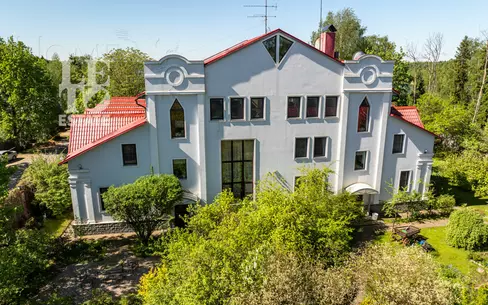 3-этажный коттедж 840 м² с отделкой