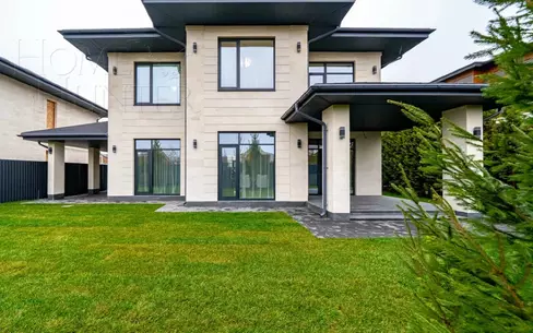 2-этажный коттедж 250 м² с отделкой