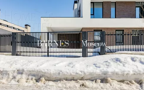 2-этажный коттедж 365 м² без отделки