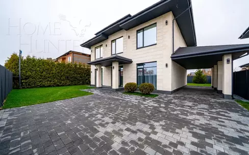 2-этажный коттедж 250 м² с отделкой