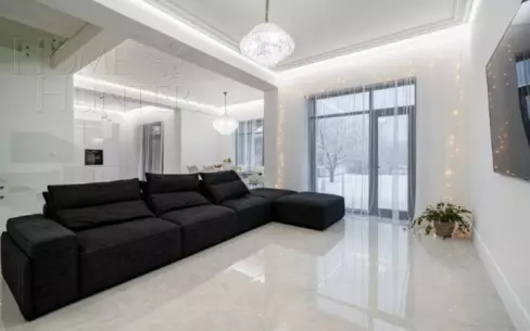 2-этажный коттедж 250 м² с отделкой