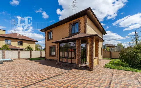 2-этажный коттедж 253 м² с отделкой