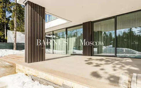 2-этажный коттедж 400 м² с отделкой