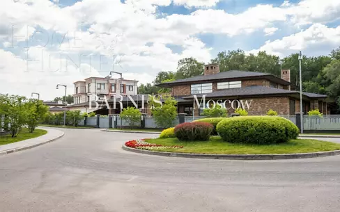 2-этажный коттедж 1 028.6 м² без отделки