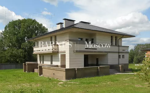 2-этажный коттедж 1 028.6 м² без отделки