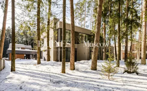 2-этажный коттедж 380 м² с отделкой