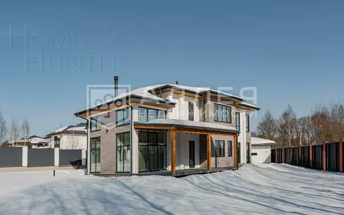 2-этажный коттедж 290 м² с отделкой