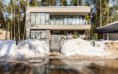 2-этажный коттедж 380 м² с отделкой