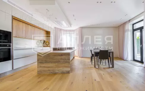 2-этажный коттедж 620 м² с отделкой