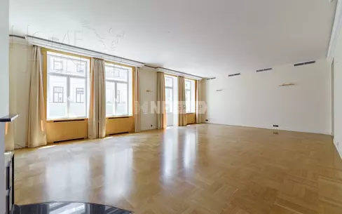 6-КОМН. КВАРТИРА С ОТДЕЛКОЙ 350 М² НА 4 ЭТАЖЕ