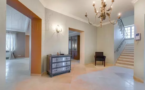 2-этажный коттедж 550 м² с отделкой