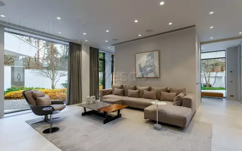 2-этажный коттедж 800 м² с отделкой