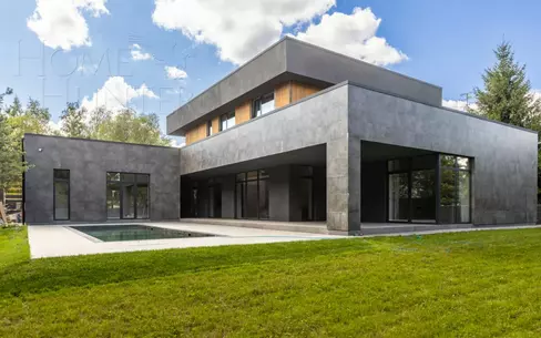 2-этажный коттедж 500 м² с отделкой