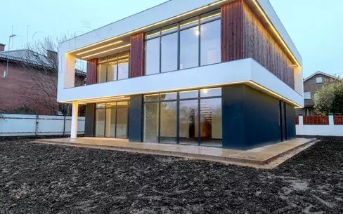 2-этажный коттедж 300 м² без отделки