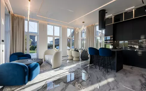 2-этажный коттедж 250 м² с отделкой