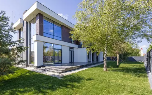 2-этажный коттедж 580 м² без отделки