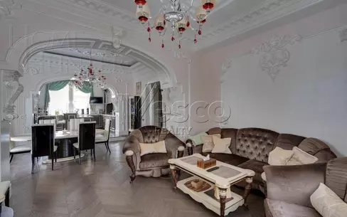 2-этажный коттедж 935 м² с отделкой