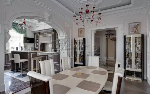 2-этажный коттедж 935 м² с отделкой