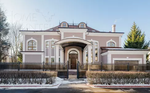 2-этажный коттедж 1 000 м² с отделкой