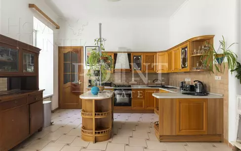 5-КОМН. КВАРТИРА С ОТДЕЛКОЙ 222.8 М² НА 3 ЭТАЖЕ