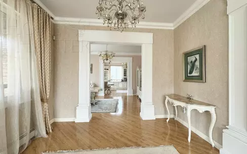 3-этажный коттедж 800 м² с отделкой