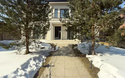 2-этажный коттедж 500 м² с отделкой