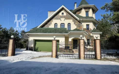 2-этажный коттедж 500 м² с отделкой