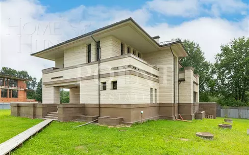 2-этажный коттедж 1 028.6 м² без отделки