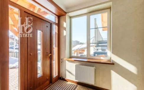 3-этажный коттедж 287.8 м² с отделкой