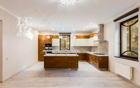 2-этажный коттедж 607 м² с отделкой