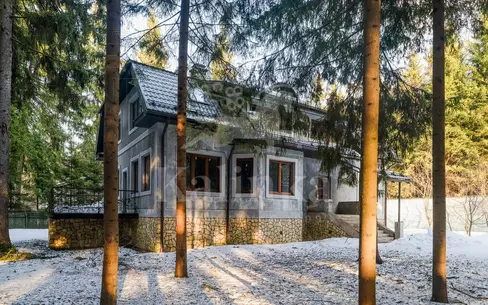 2-этажный коттедж 570 м² с отделкой