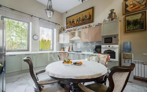 2-этажный коттедж 800 м² с отделкой