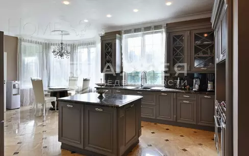 2-этажный коттедж 385 м² с отделкой