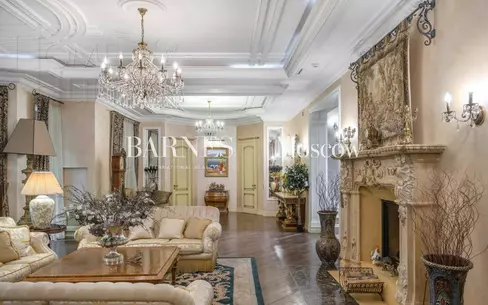 2-этажный коттедж 1 400 м² с отделкой